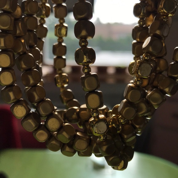 Torsade Gold-tone. 6 strand. Spring ring clasp. - Picture 4 of 5